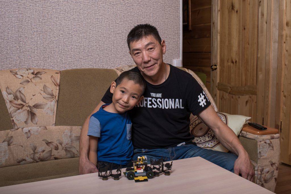 In Yakutia, about 8 thousand fathers raise children alone - Yakutia, Single Father, Children, Upbringing, League, news, , Longpost