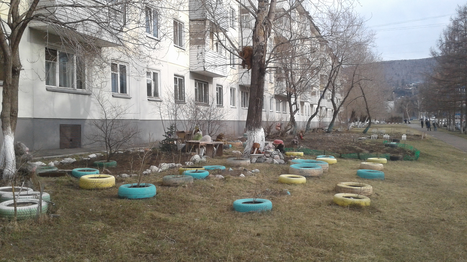 Universiade 2019 in Krasnoyarsk is coming soon. tire disaster - My, Universiade 2019, Tires, Beautification, Krasnoyarsk, Longpost