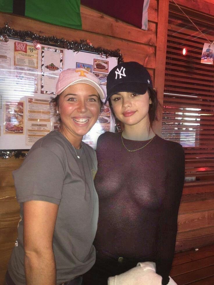 Flash - NSFW, Selena Gomez, Flash