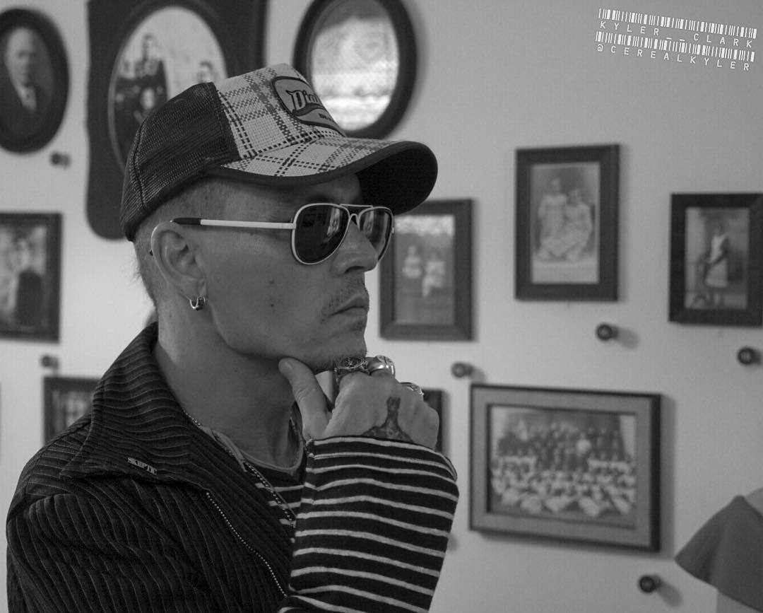 Johnny Depp at the Mayakovsky Museum. - Johnny Depp, Moscow, , Museum, Vladimir Mayakovsky, Longpost