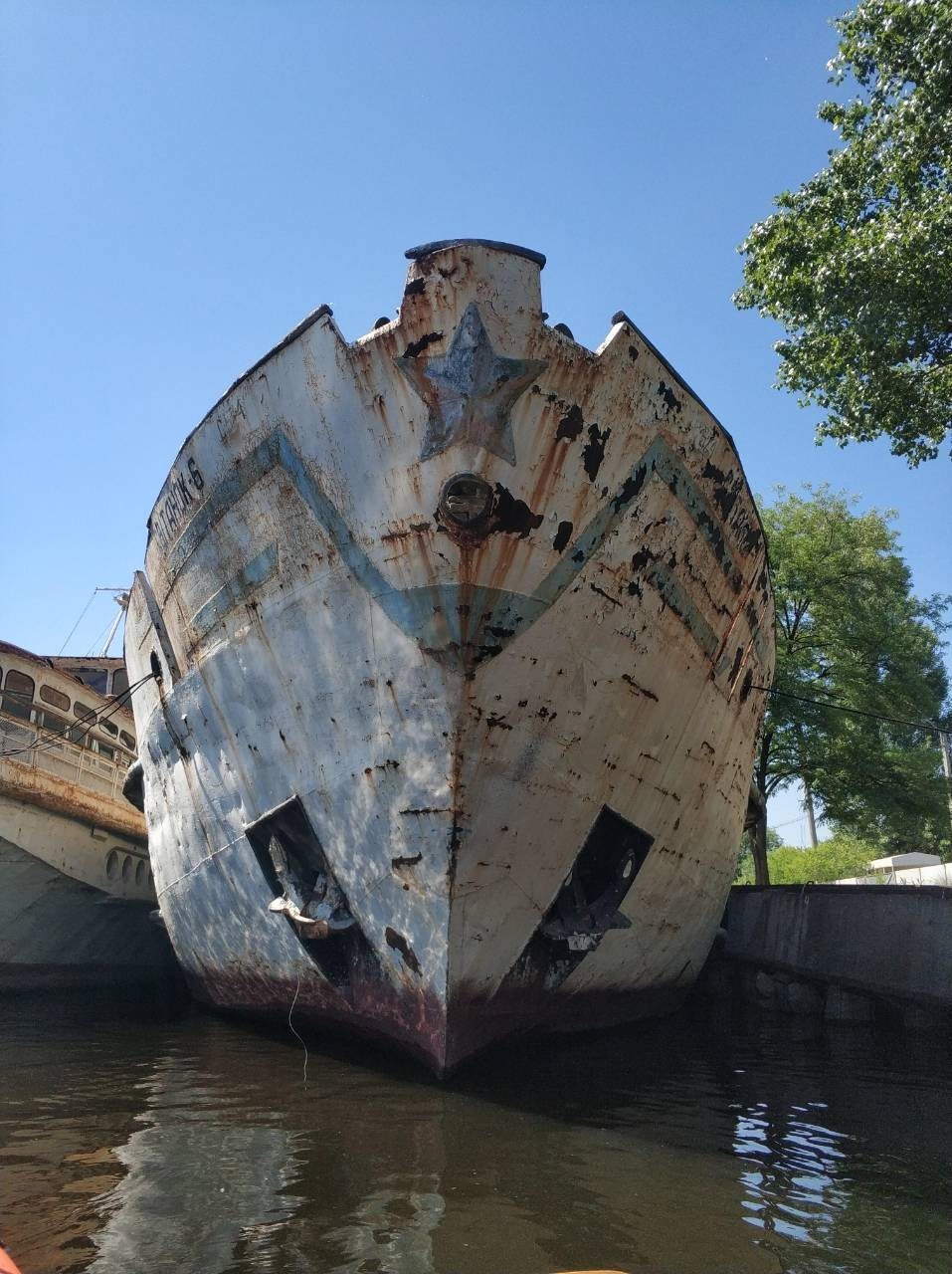 Old people live out their days - My, Vessel, Dnieper, The photo