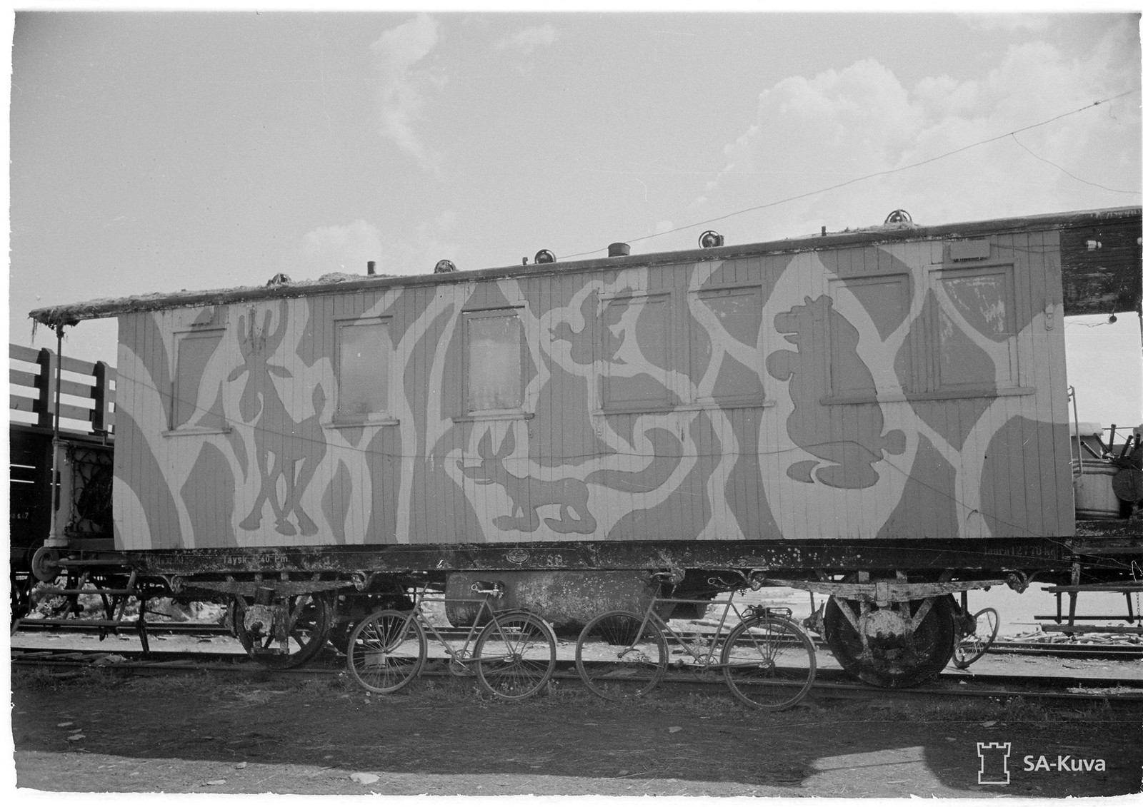 Camouflage - Camouflage, Railway carriage, Animals