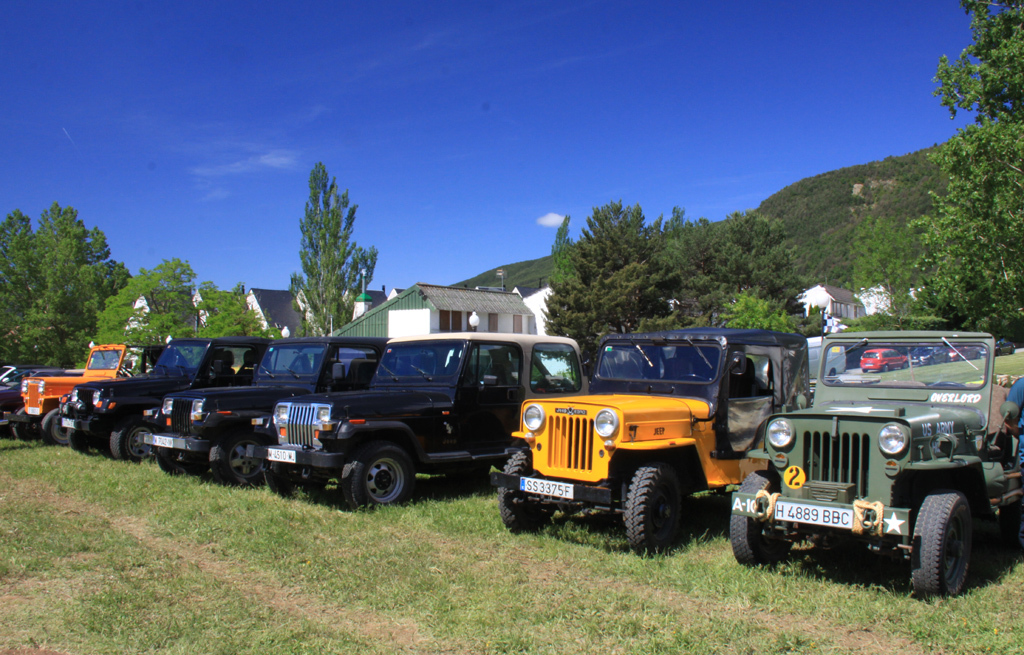 Spanish outback: Villanua MotorShow - My, Spain, Huesca, Abroad, Auto, Longpost, The photo, My, The mountains