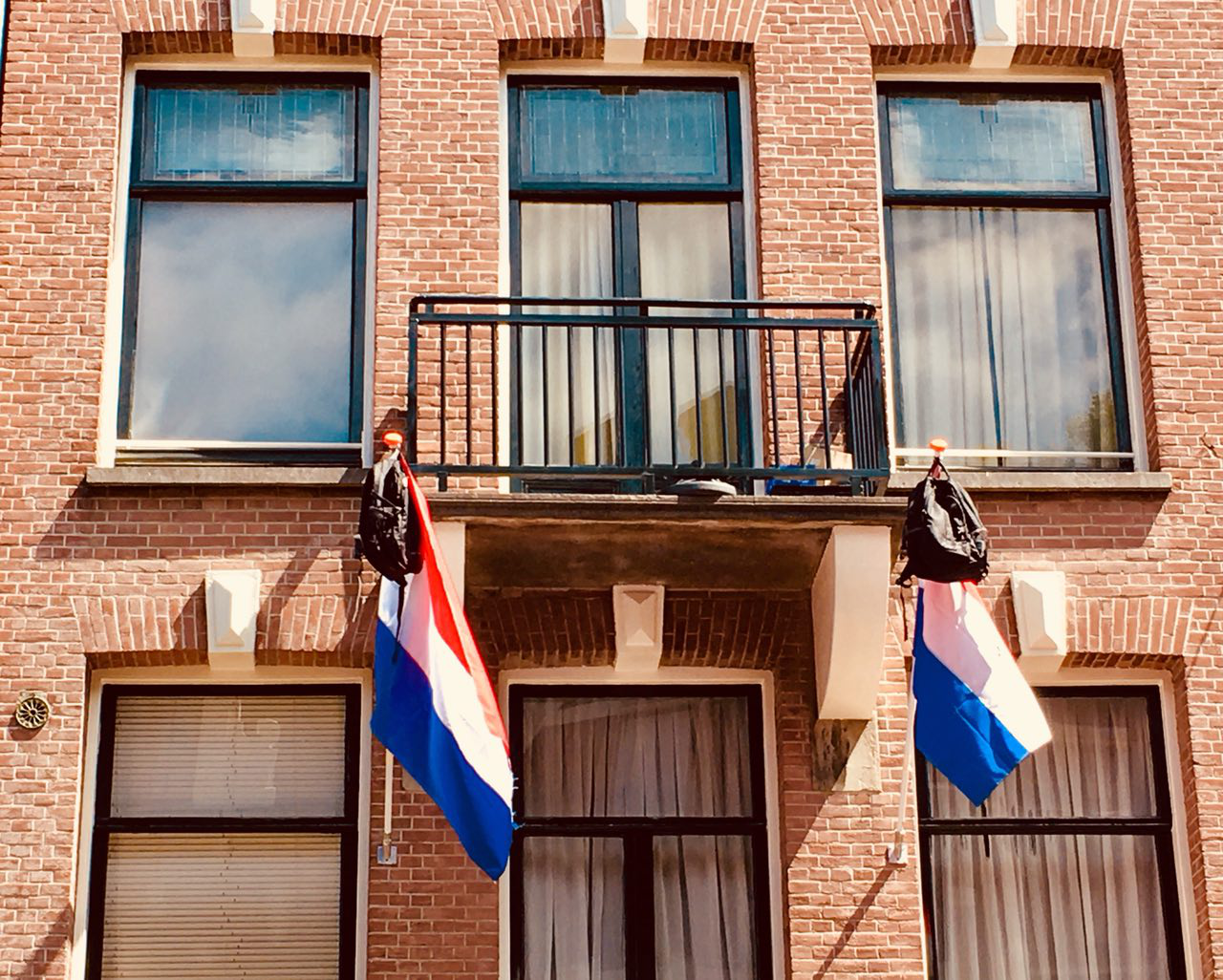 Backpack behind the window - My, Netherlands, Amsterdam, Backpack, Graduates, Traditions, Flash mob, Exam, Netherlands (Holland)