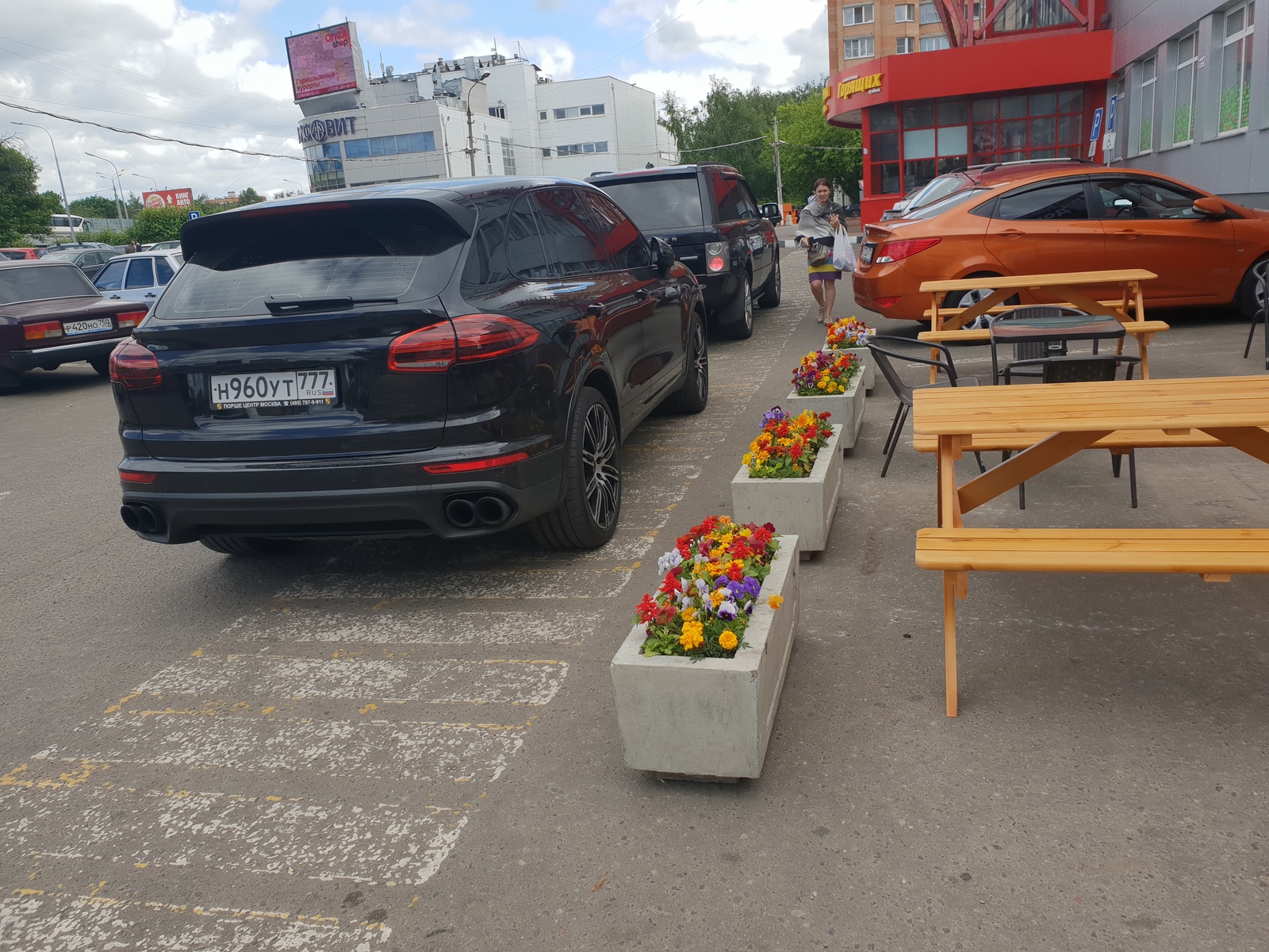 Пешеход не трамвай, объедет - Моё, Porsche, Автохам, Пешеходный переход, Длиннопост, Негатив