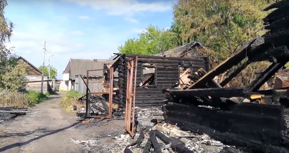 Fire victims from Ostashkov were forbidden to rebuild houses on the ashes, as this is a “cultural heritage” - Tver region, Ostashkov, Fire, Officials, Longpost, Video, Negative