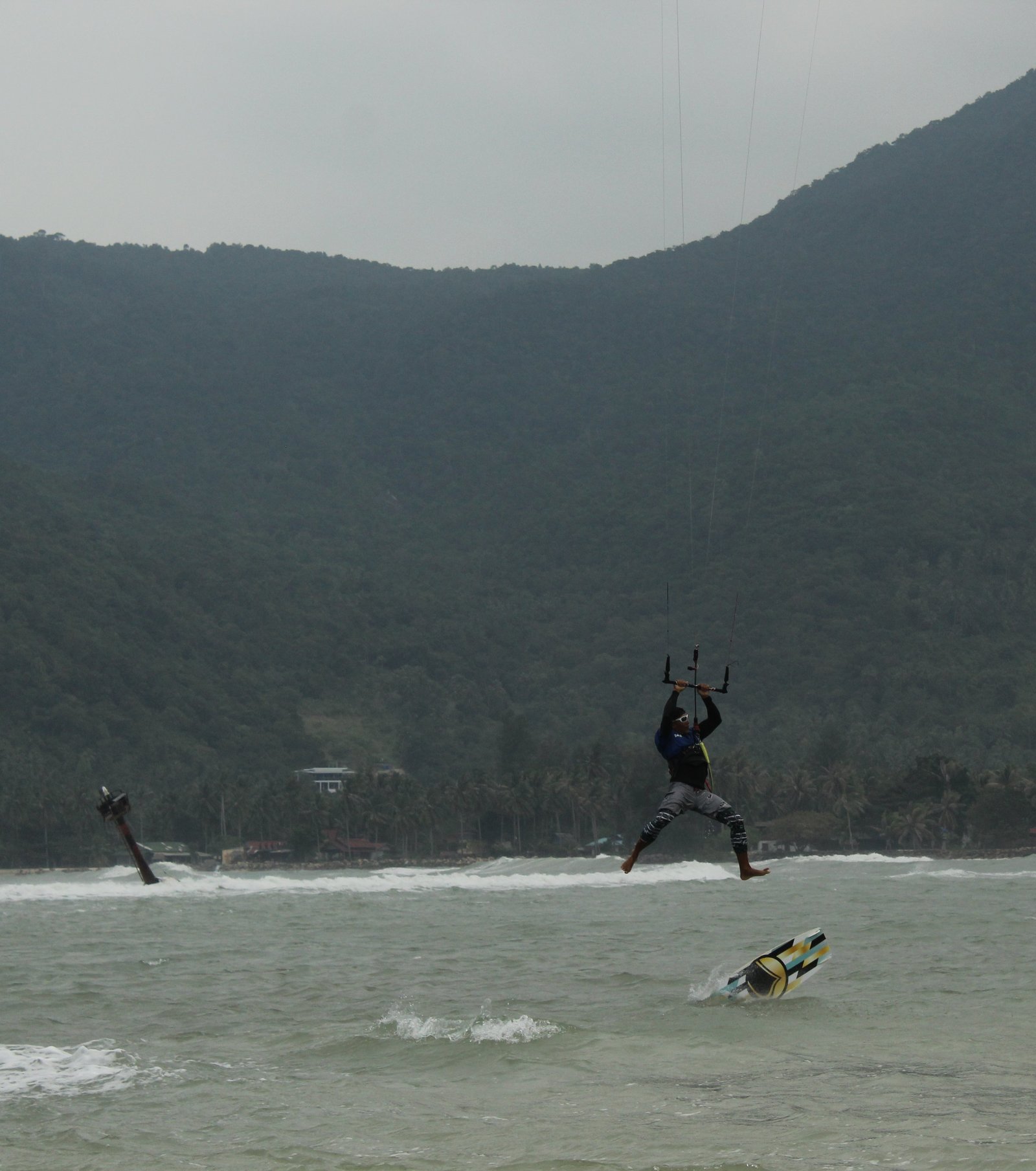 When you're cool, but something went wrong... - My, Kitesurfing, Wool Wolf, How powerful are my paws