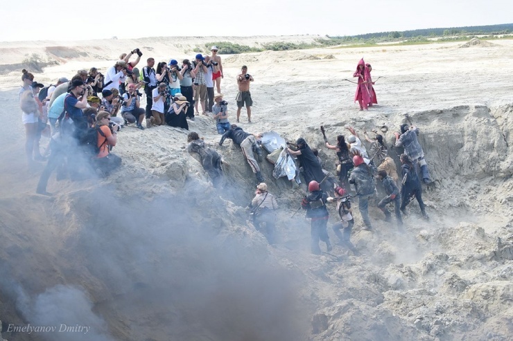 Steampunk, hang gliders and eagle owls: looking at photos of the apocalypse taken in the sands of Berezovsky - Steampunk, Apocalypse, The photo, Cosplay, Crazy Max, Longpost