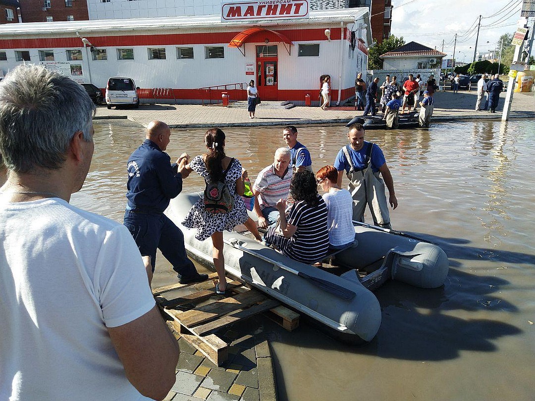 Krasnodar residents went to work in boats after the rain - Krasnodar, Element, Rain, Краснодарский Край, Resorts of the Krasnodar Territory