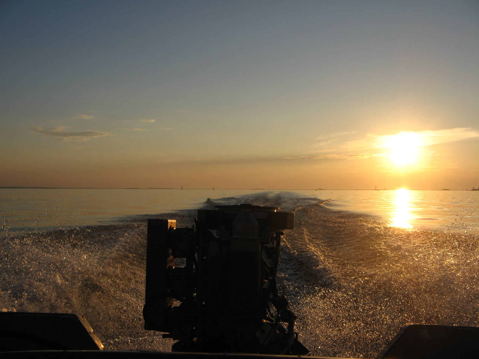 Evening on the Baltic: testing a boat motor of our own making. - My, Sea, , The Gulf of Finland, Boat motor, Longpost, Sunset