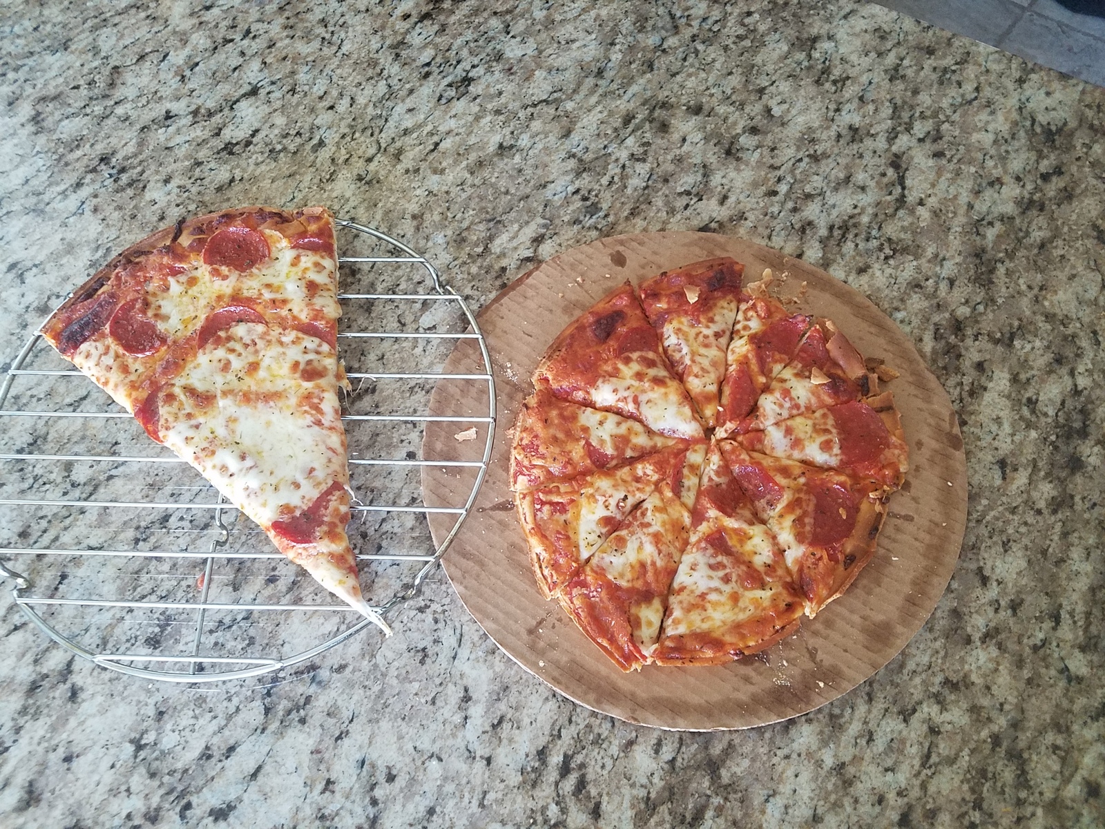 Как нарезать пиццу на 12 кусков