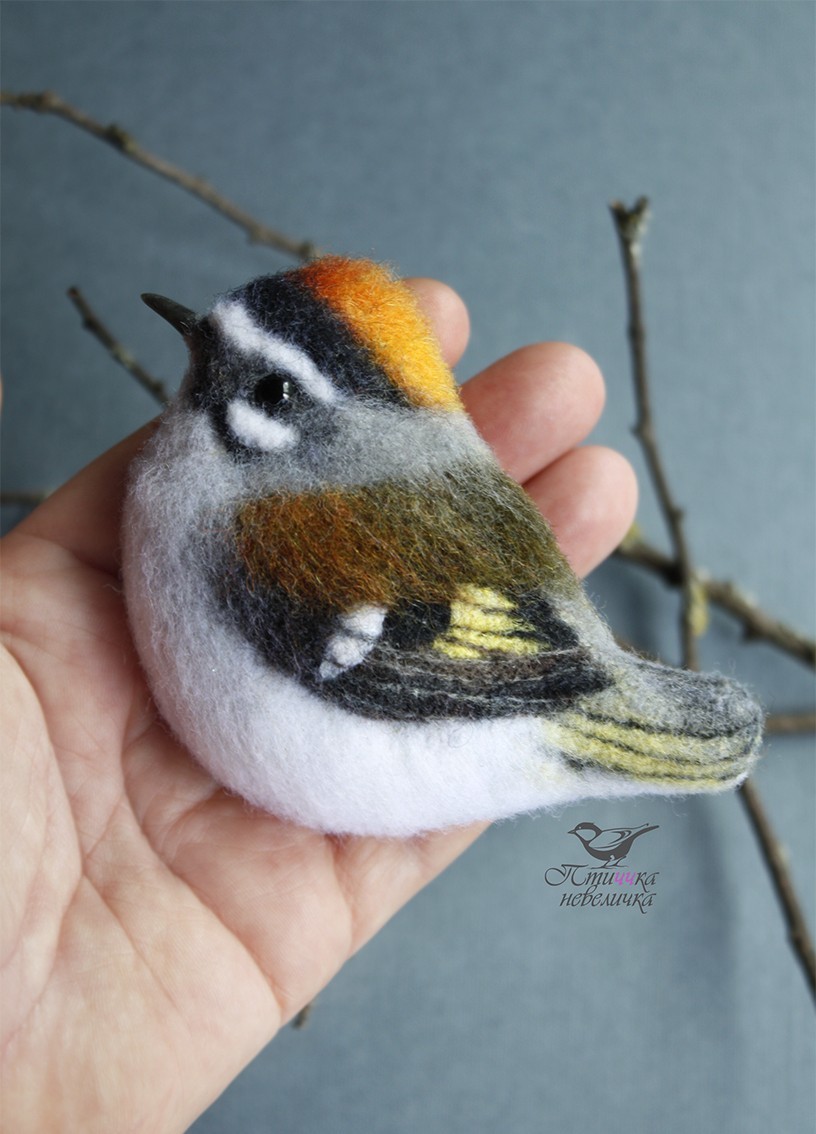 Brooch - gold-headed kinglet. Wallow. - My, Dry felting, Needlework, Creation, Handmade, Handmade, Decoration, Wallow, Longpost