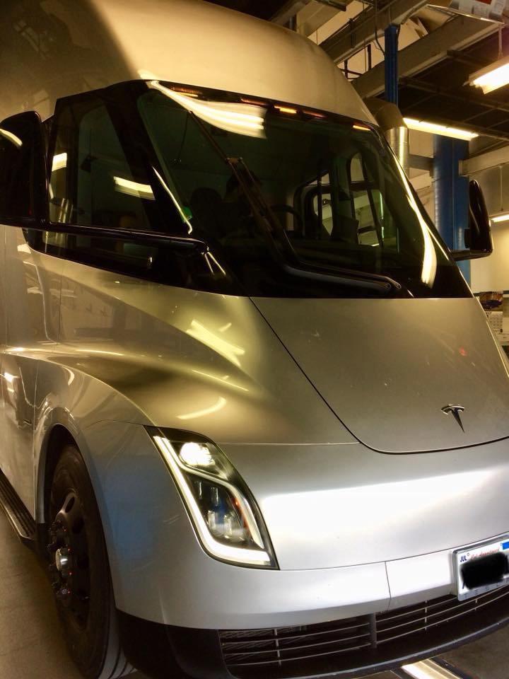 Продолжаются испытания прототипа электрического грузовика Tesla Semi - Tesla Semi, Электротранспорт, Испытание, Техника, Технологии, Грузовик, Длиннопост