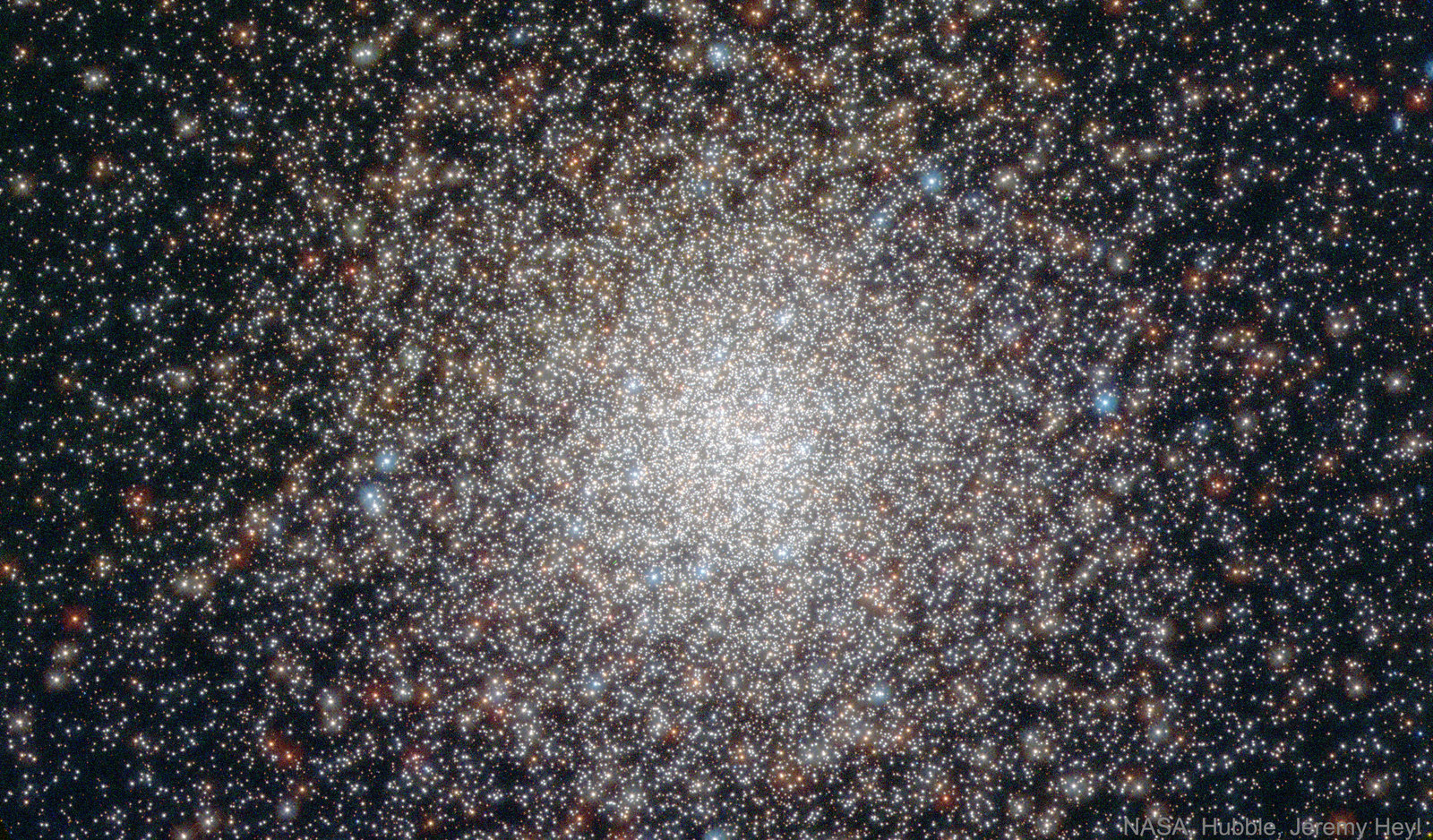 Messier 5 from the Hubble telescope - Star Cluster, Stars, Milky Way, Hubble telescope, Space, Astronomy, Messier Catalogue, The photo