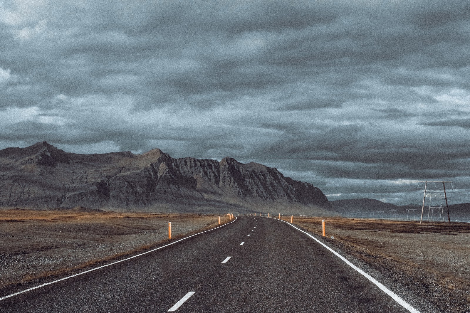 Сонник дорога ехать. Исландия дорога. Дорога в сновидения. Невероятные картинки обочина. Дорога грез.