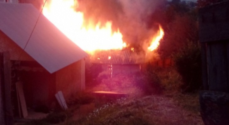 In Chuvashia, 2 police officers rescued 4 people from the fire. - Police, No rating, Heroes
