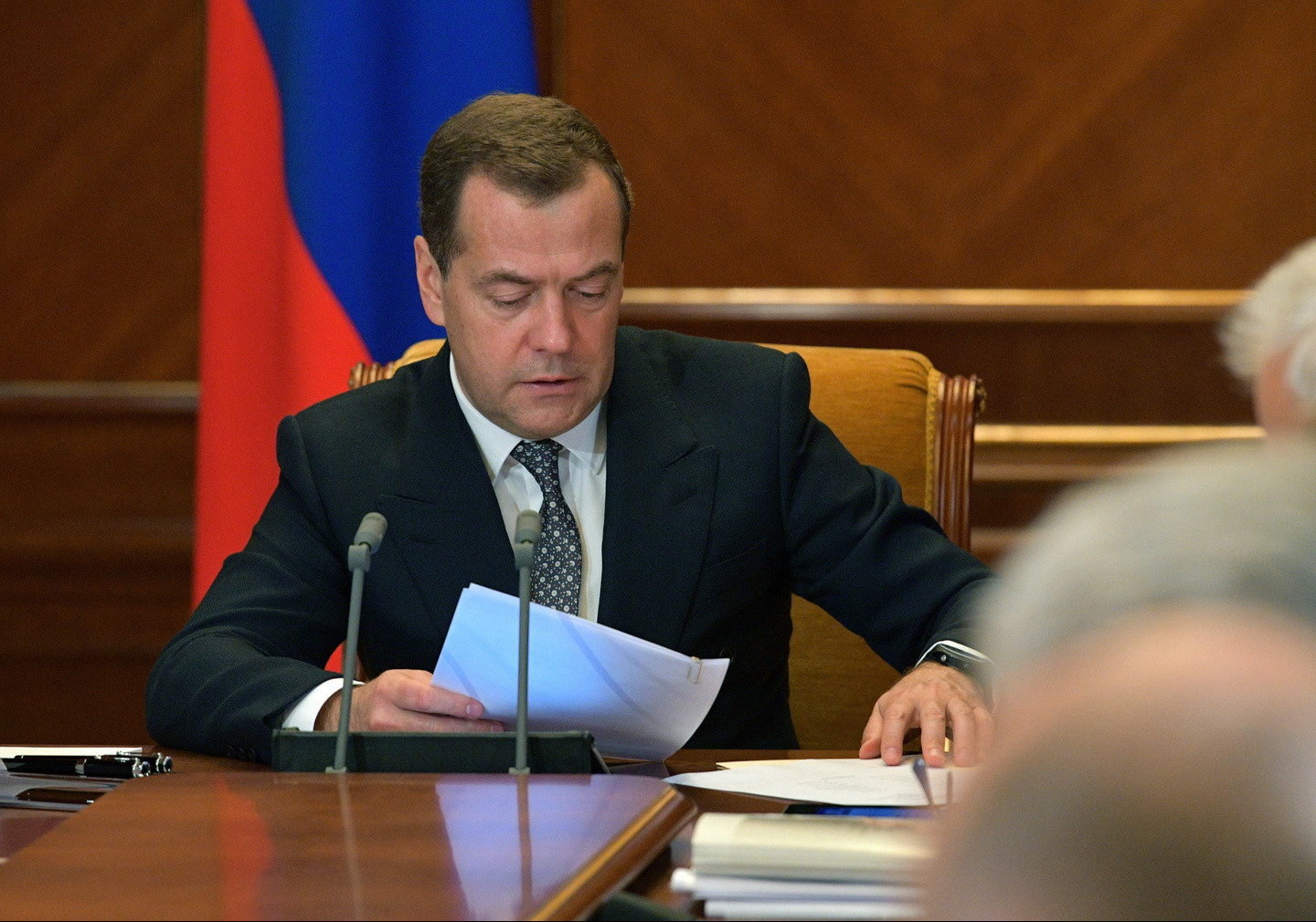 Medvedev urged to intensify the privatization of state property - Society, Politics, Russia, Dmitry Medvedev, Privatization, State property, Economy, Liferu