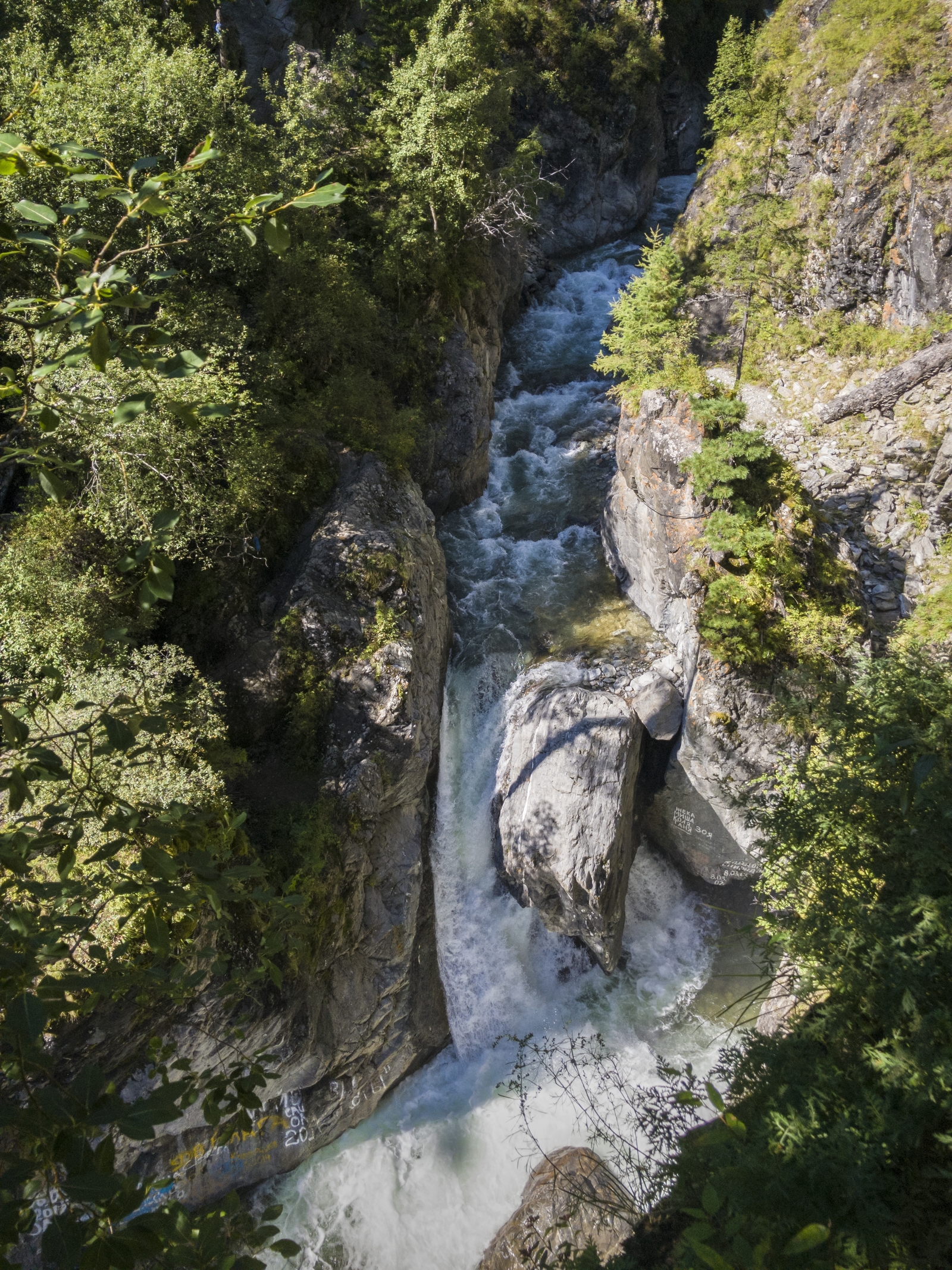 Walk along the waterfalls of Arshan. - My, Arshan, Nature, Russia, Waterfall, Water, Mobile photography, The photo, HDR, Longpost