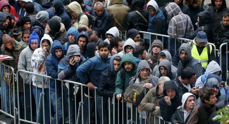 Europe is crying for migrants. Who provokes racism in the EU countries? - Europe, Migrants, Politics, Longpost