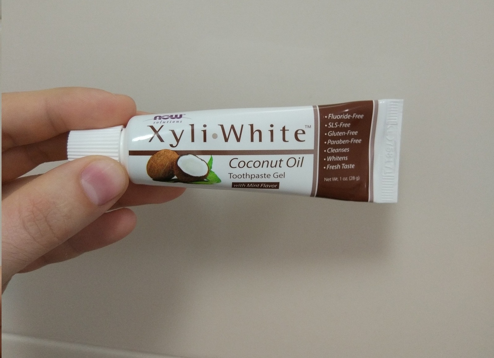 My wife bought toothpaste, looking at it in the morning - I could not understand what confuses me in it. Then I realized - it's coconut. - My, Toothpaste, Coconut