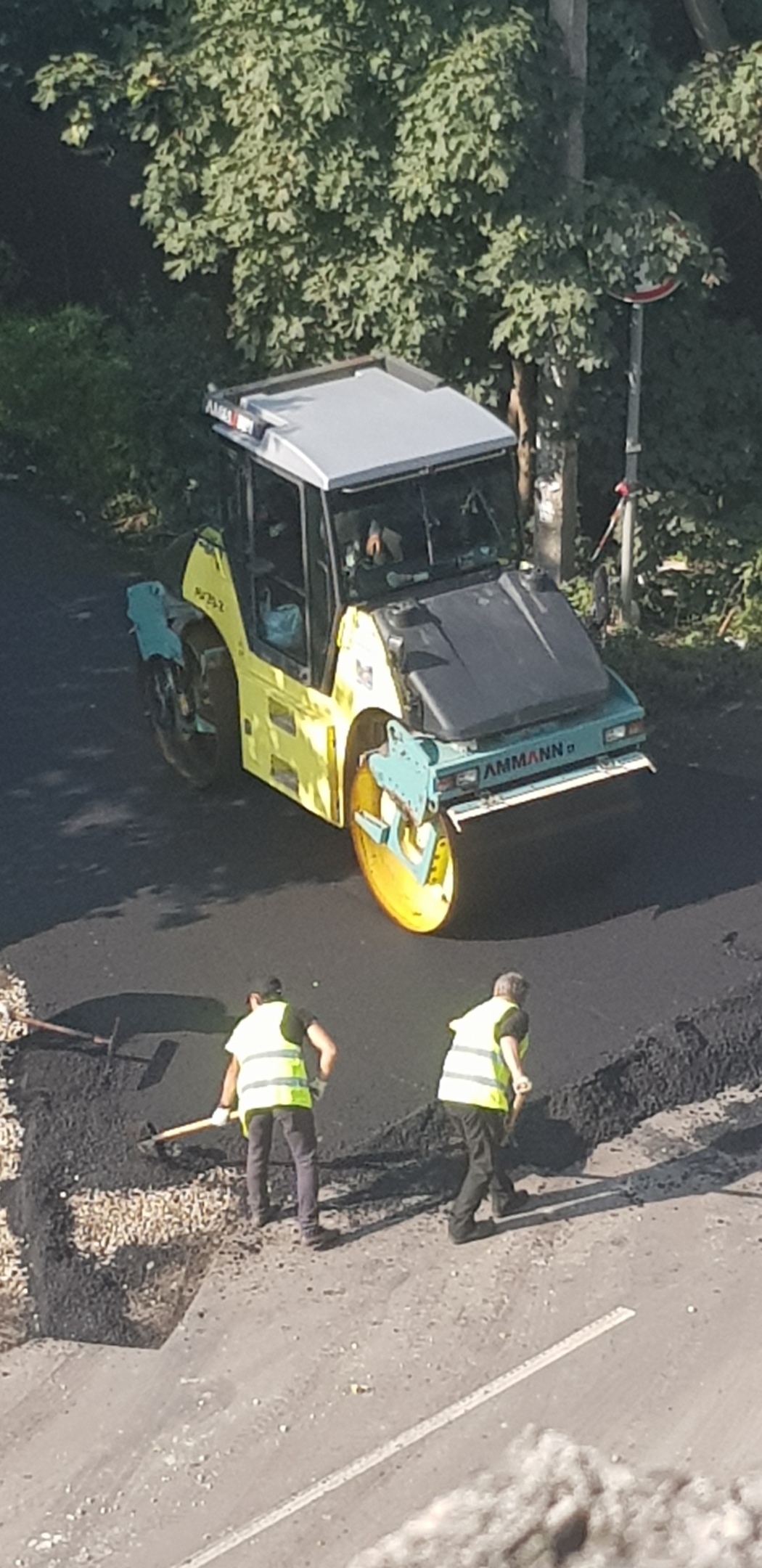 I went out to the balcony, and there ... - My, Road repair, Russian roads, Miracle, Longpost