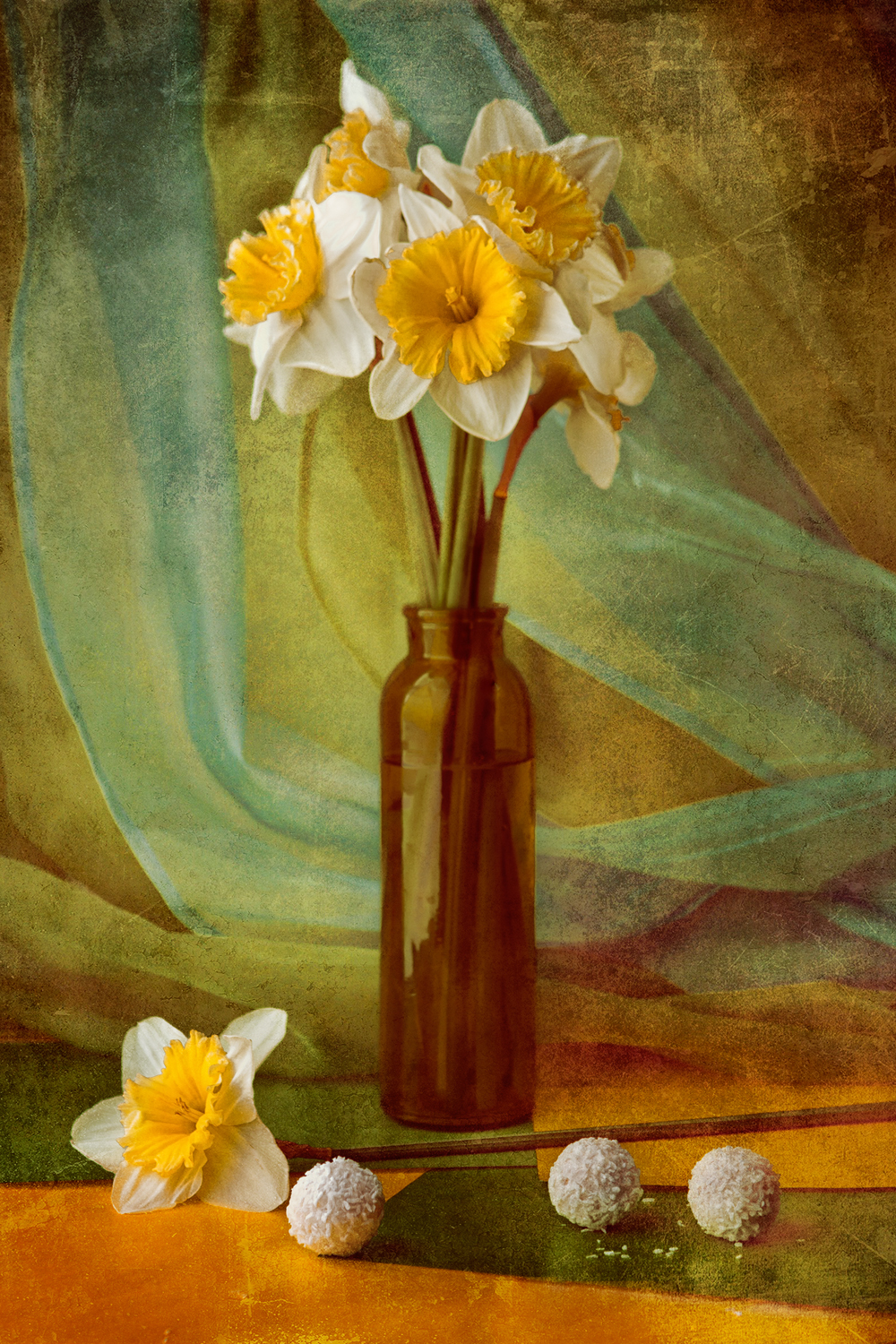 With daffodils - My, The photo, Still life, Canon, Flowers, Narcissus, Daffodils flowers