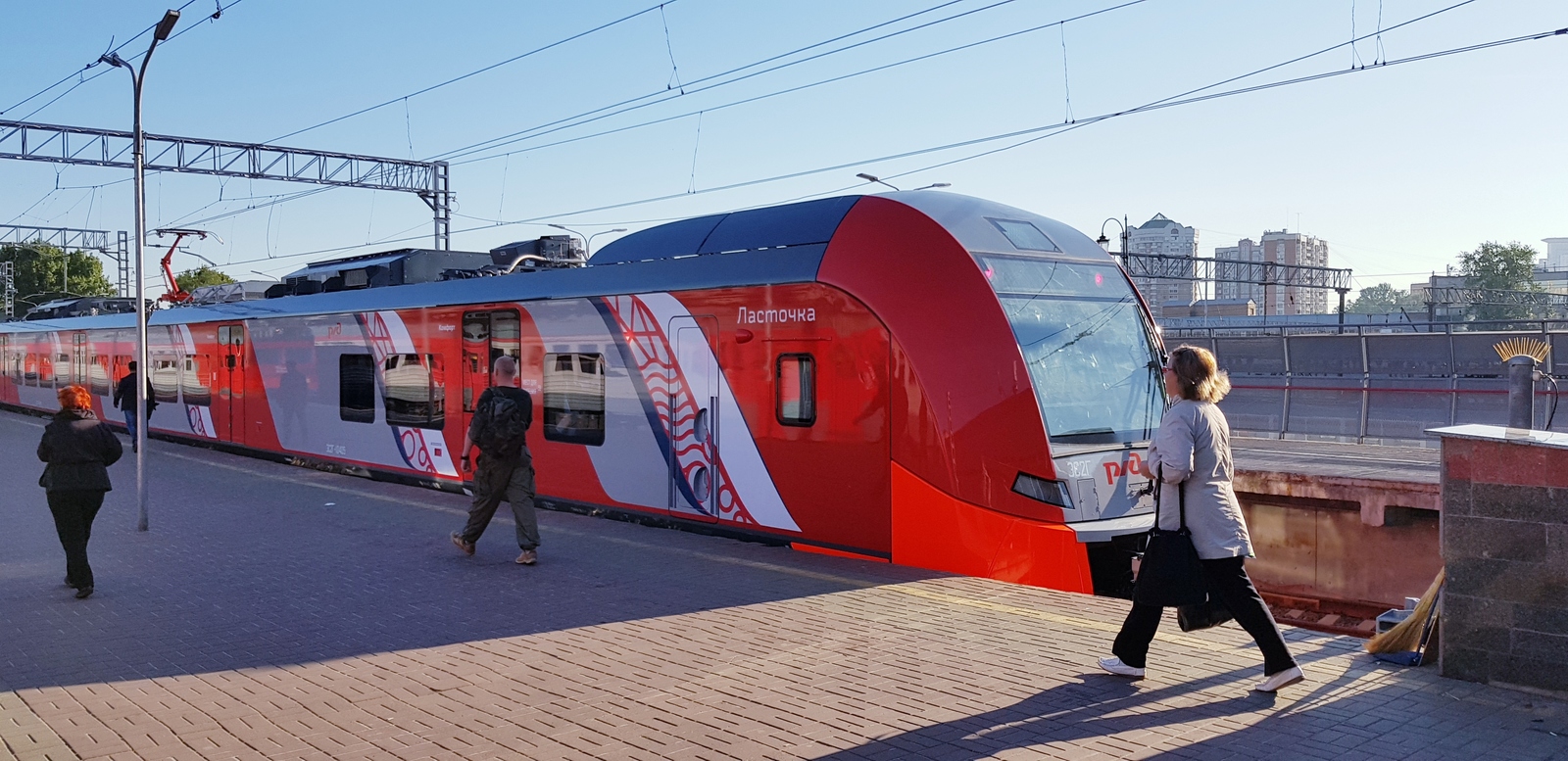 Картинки по запросу фото поезд "Ласточка"