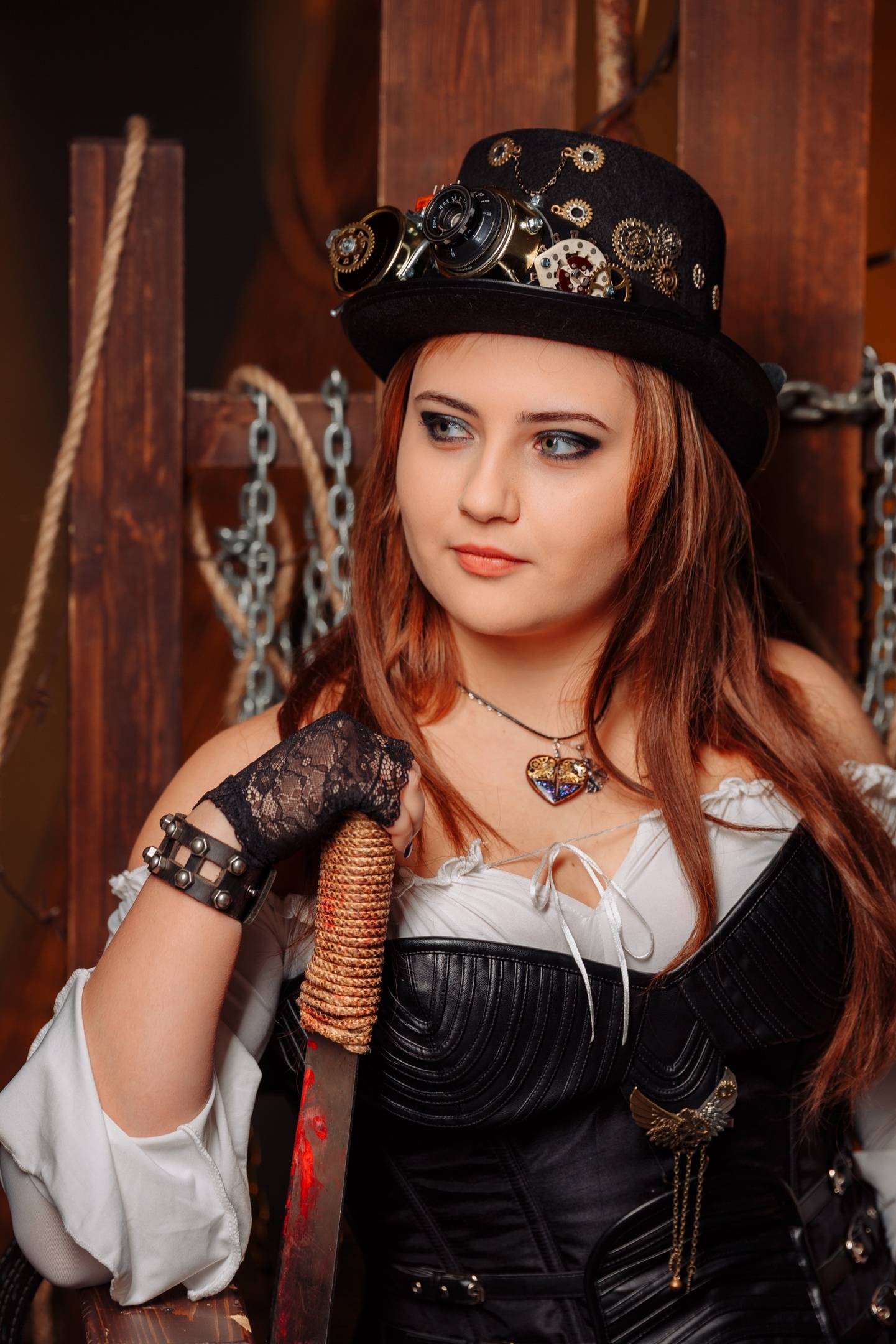 mechanical heart - My, Heart, Steampunk, Pendant, PHOTOSESSION, Beautiful girl, Handmade, The photo, Models, Longpost