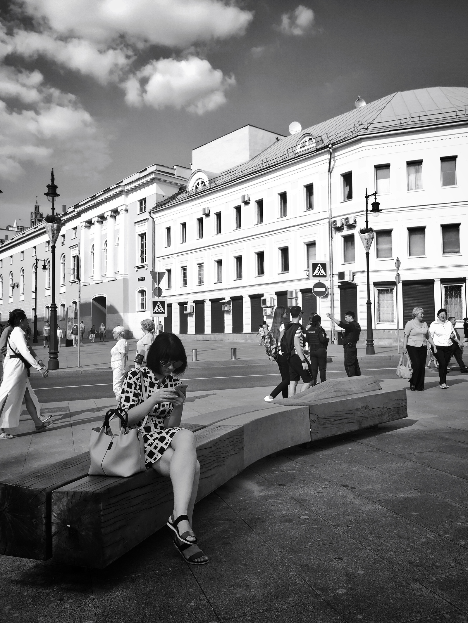 Немного мобильного фото улиц Москвы. - Моё, Москва, Фотография, Улица, Черно-белое фото, Длиннопост