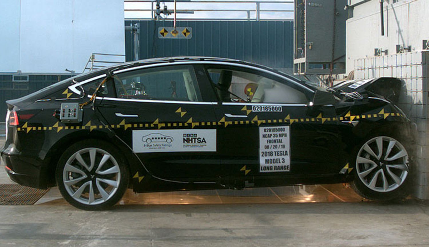 Spectacular crash tests of the Tesla Model 3 electric car - Tesla, Tesla model 3, Crash test, Video, Longpost