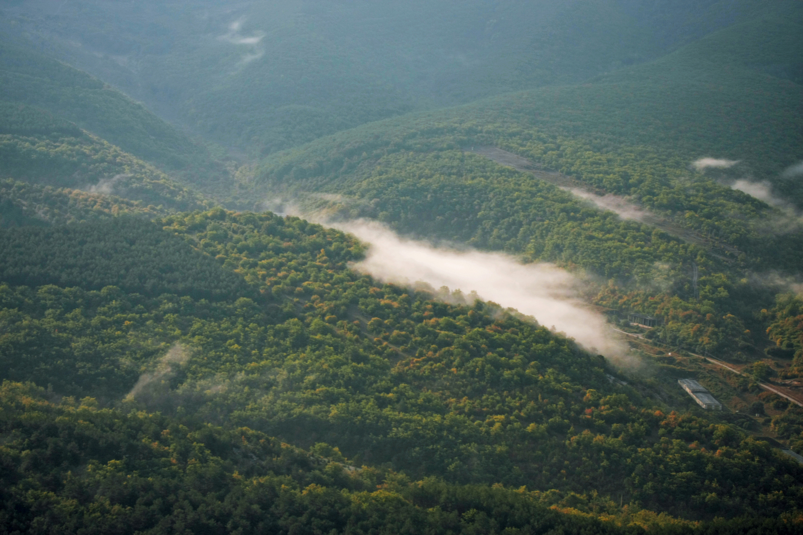 Flying over the Crimean mountains. - My, Crimea, Bakhchisarai, The photo, Height, Flight, The mountains, Morning, Tepe Kermen, Longpost