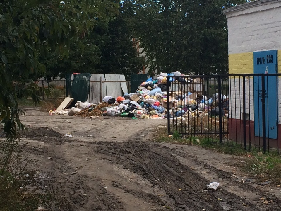 Architectural exposure and the usual garbage. - My, Saint Petersburg, Bryansk, The culture, Architecture, Opinion, Town, Comparison, Longpost