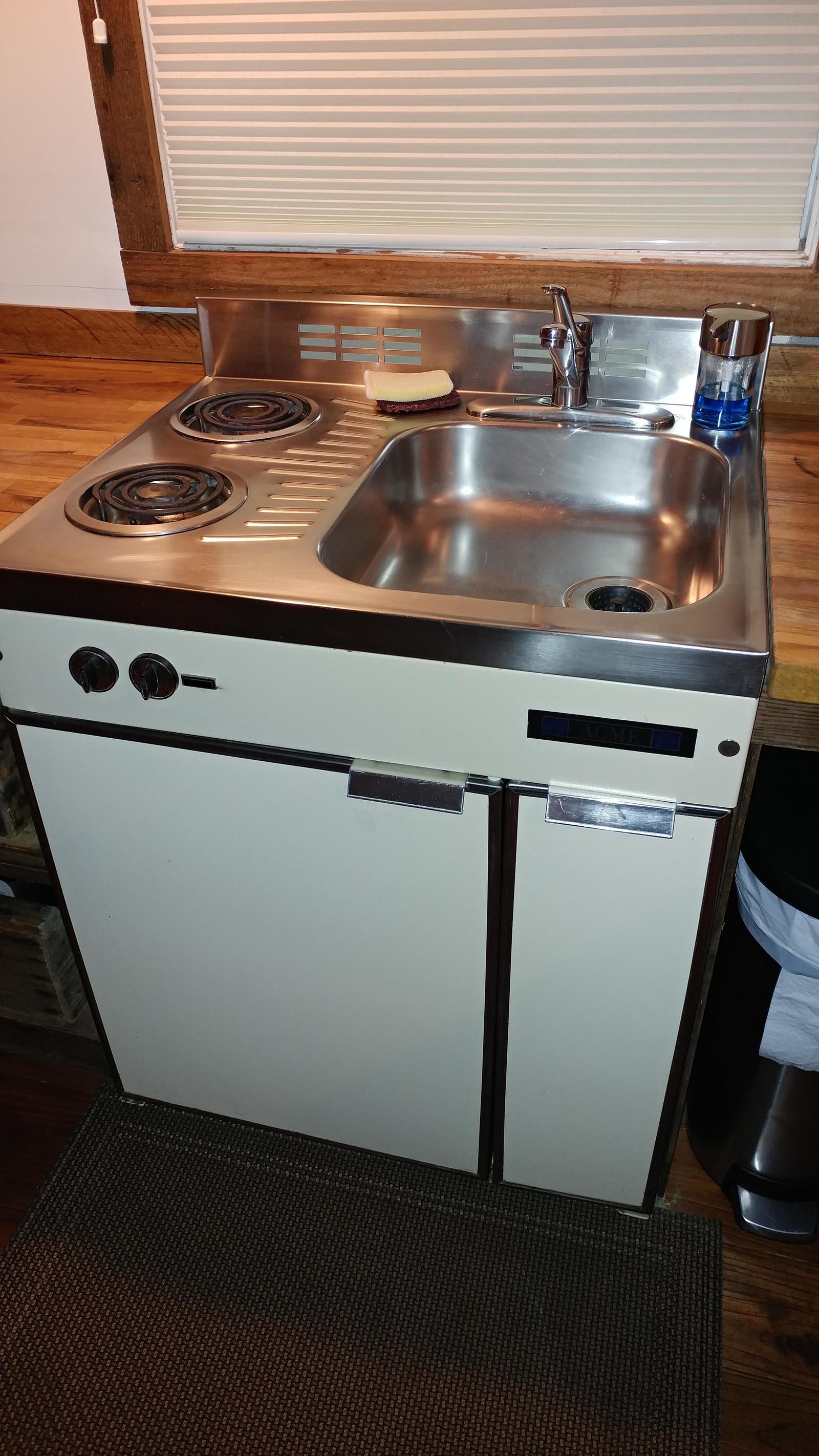 Sink/stove/fridge combo in tiny house I'm currently renting - The photo, Plate, Sink, Refrigerator, Kitchen, USA, Saving, Reddit