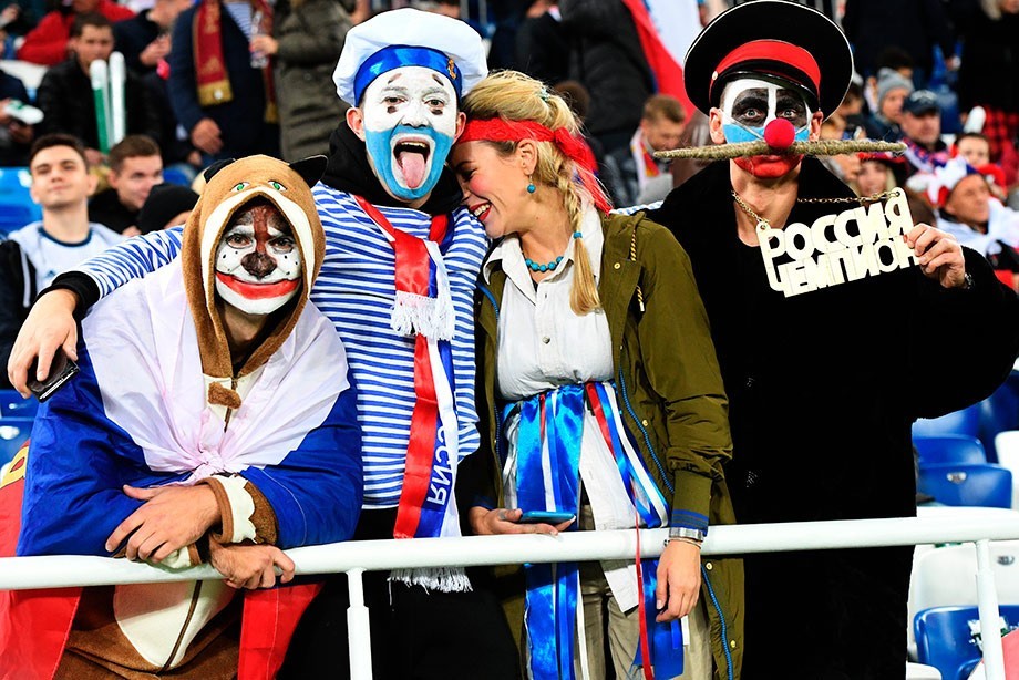 Fans of the Russian national team at the match in Kaliningrad - Football, Russia, Болельщики, Kaliningrad, Longpost, Fools village