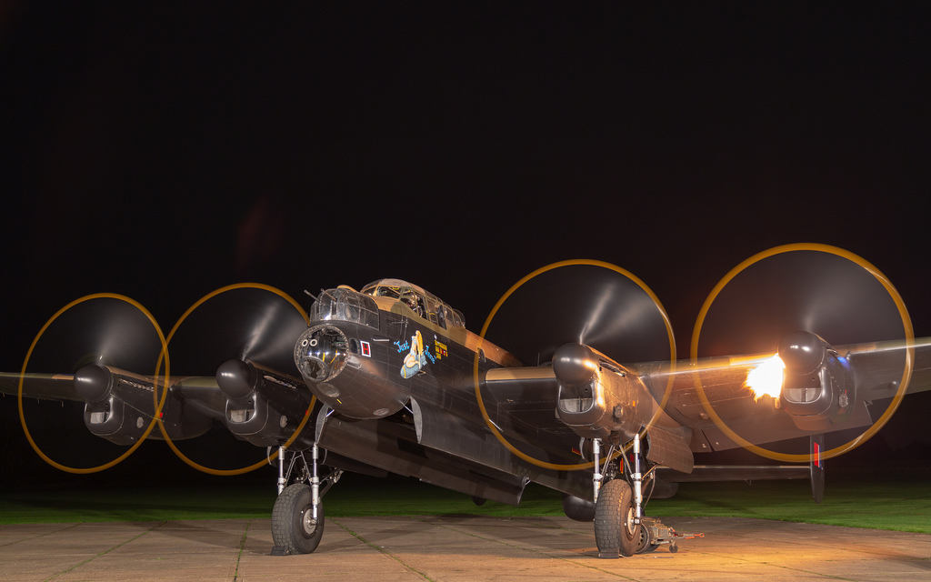 Photo - The photo, Images, Airplane, Night, Avro Lancaster