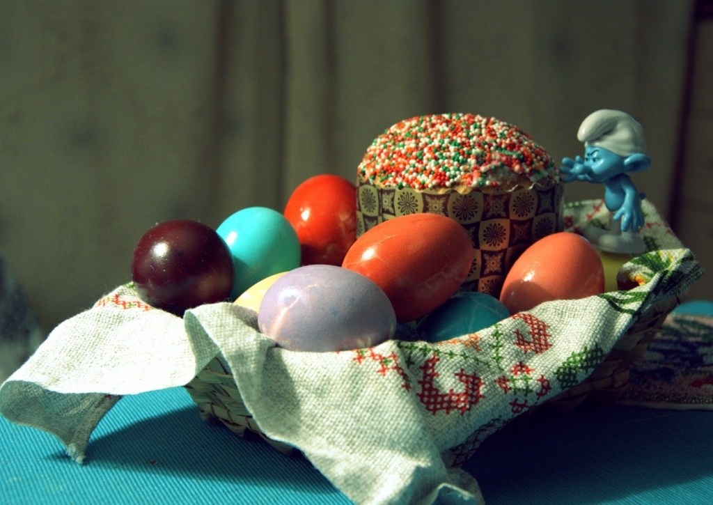 Smurf and EASTER. - My, The smurfs, Easter eggs, Photographer, Macro photography, Easter eggs, Longpost