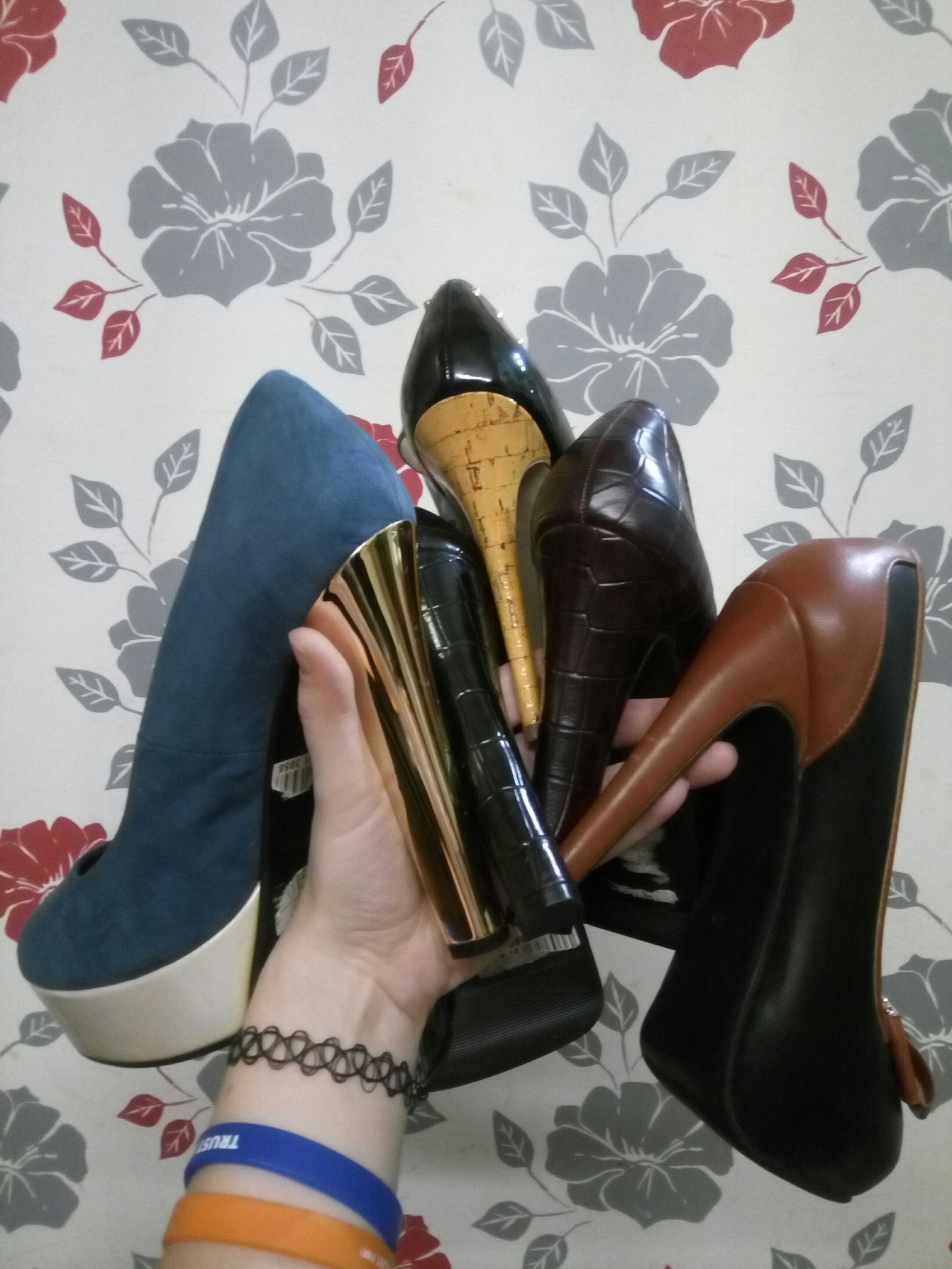 Give the girls the right bouquets - My, Unusual gifts, Shoes, Shoes, Girls