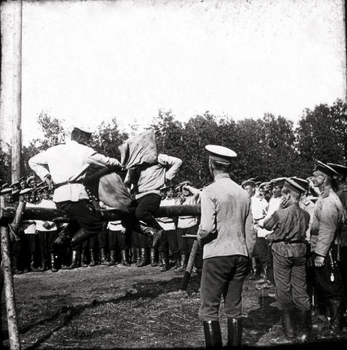 Pillow fight, 182nd Grokhovsky infantry regiment, Rybinsk, Yaroslavl province, 1903 - The photo, Rybinsk, Battle