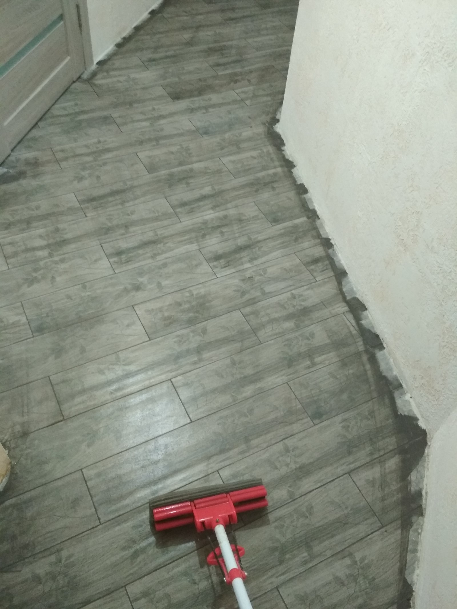 A couple of life hacks for jointing tiles - My, Repair, Fugue, Tile, Longpost