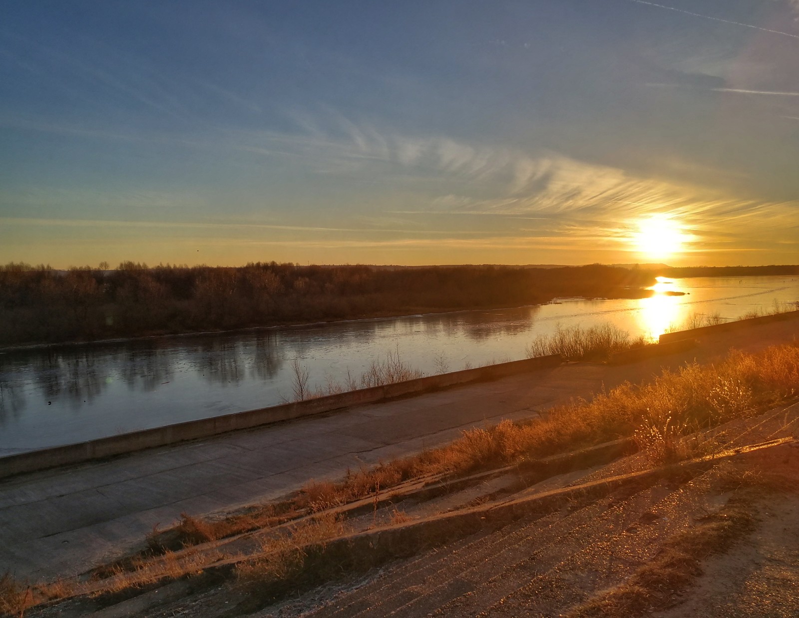 Sunset on the waterfront - My, Longpost, Mobile photography, The photo, Huawei mate 9, Dzerzhinsk, Sunset