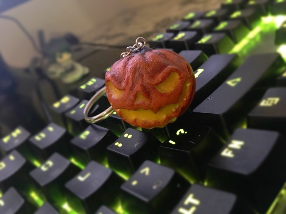 Keychain - pumpkin with Hearthstone logo - My, Craft, Craft, Handmade, Hearthstone, With your own hands, Creation, , Halloween, Longpost