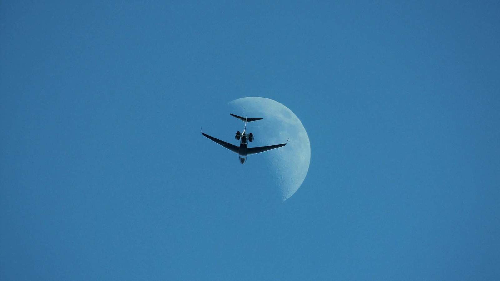 Airplane and moon. - My, Airplane, moon