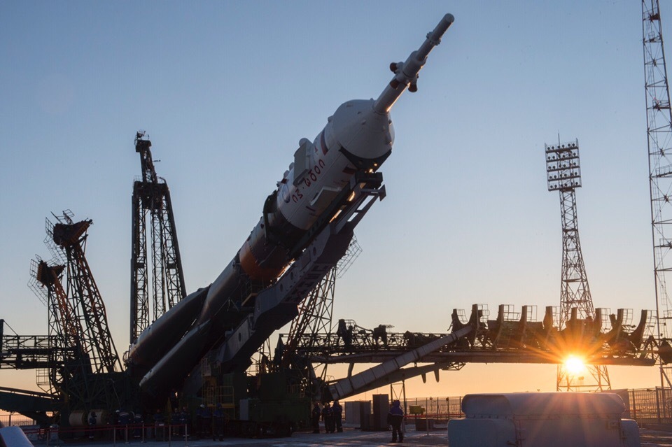 The Soyuz-FG launch vehicle is ready for launch on December 3. - Space, Rocket, Cosmodrome, Baikonur, ISS, Roscosmos, NASA, Космонавты, Video, Longpost