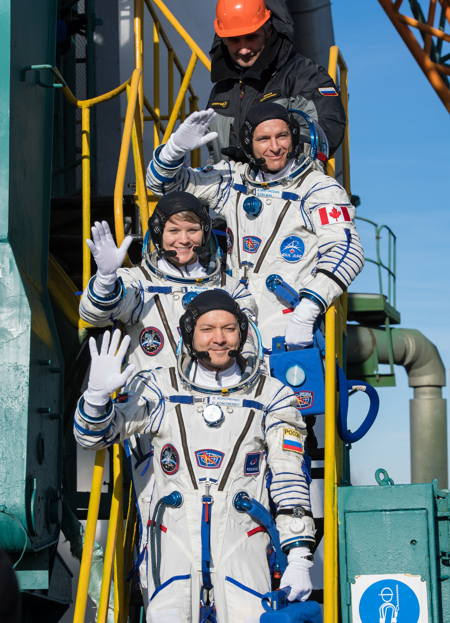 The Soyuz-FG launch vehicle delivered a new crew to the International Space Station. - Space, Rocket, ISS, Union, Roscosmos, NASA, Csa, Космонавты, Longpost