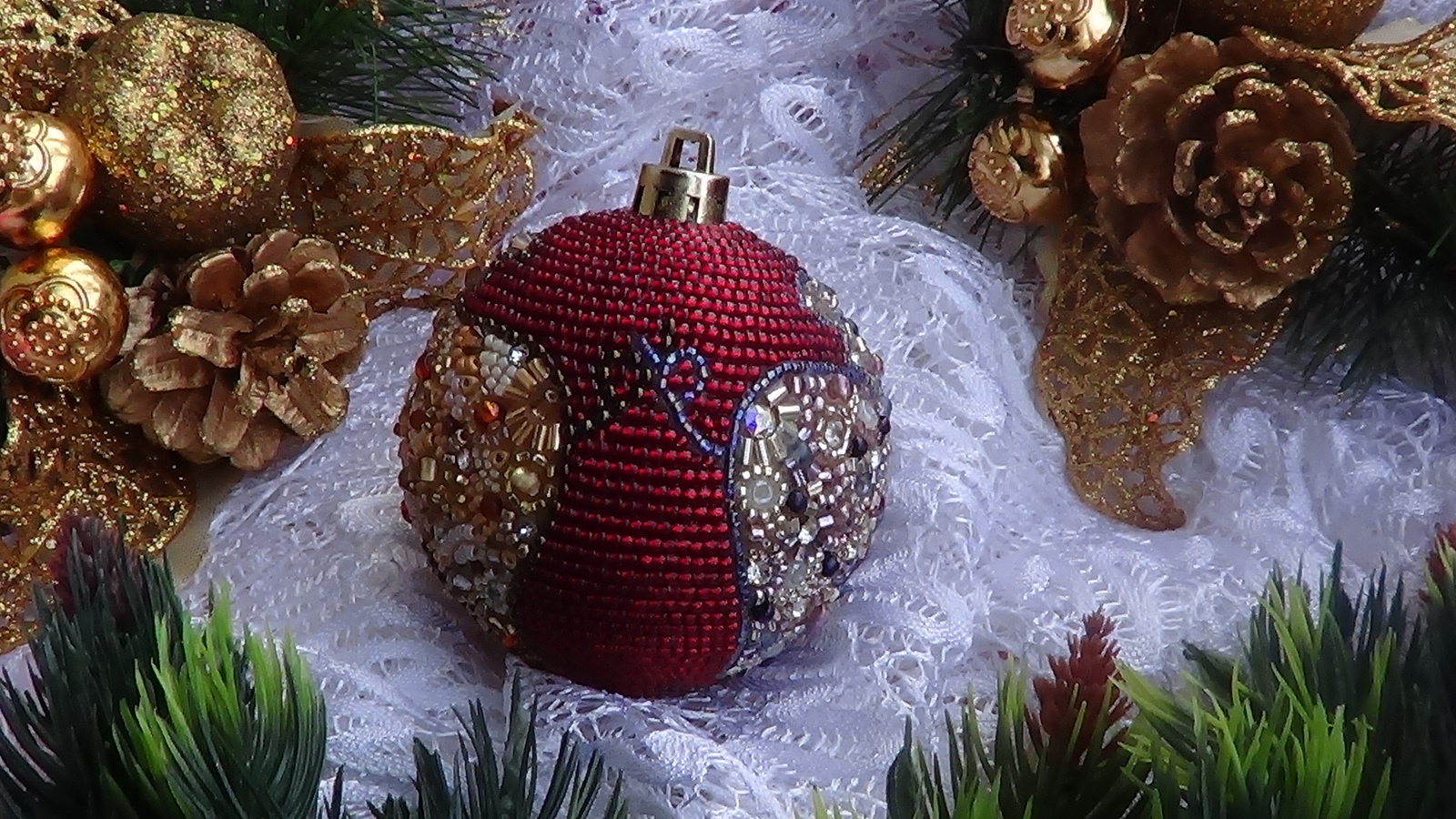 Christmas tree toy pigs in love - My, Bead jewelery, Christmas decorations, Needlework without process, Longpost, , Beads