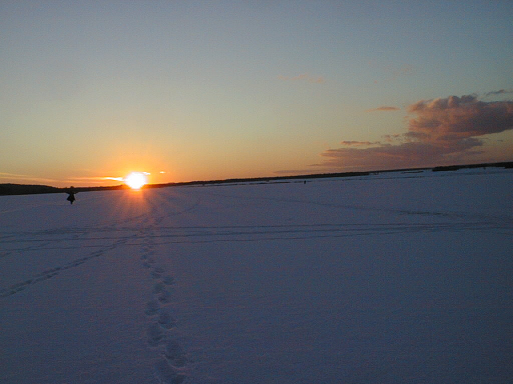 Winter fishing 20 years ago (filmed with an Epson Photo PC digital camera, 0.9 MP) - My, , 20 years, Winter, Ice, Fishing, Longpost