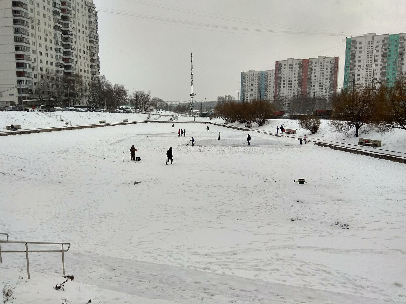 Eat fish and go ice skating - Moscow, Pond, Fishing, Skates