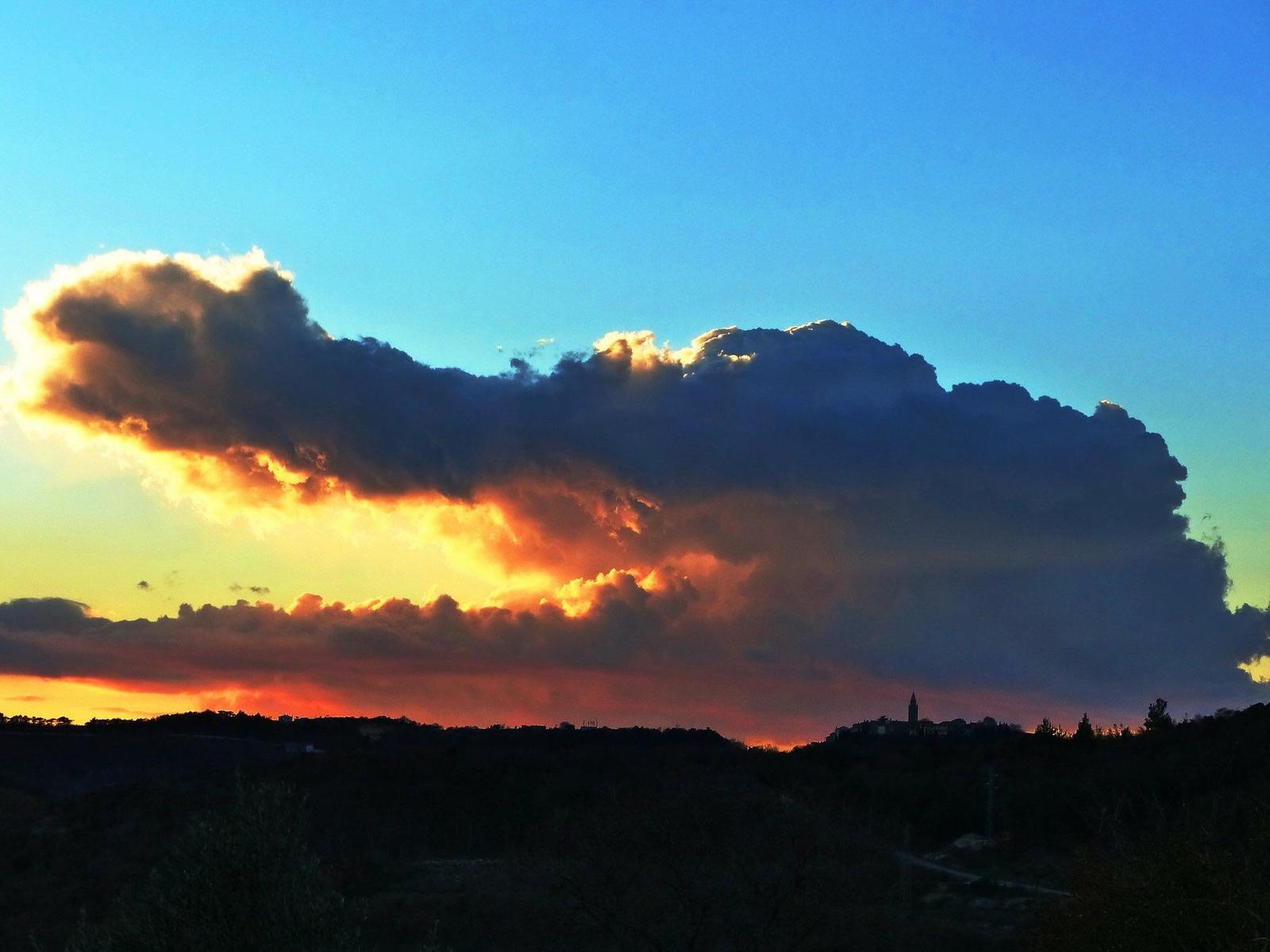 cloud crocodile - Clouds, Crocodile, Sky, The photo, Pareidolia, Crocodiles