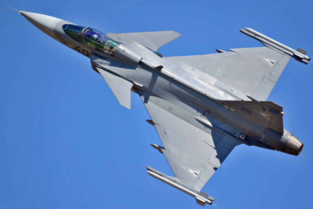 Jas 39 gripen фото