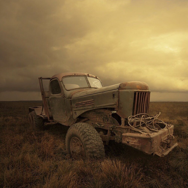 Abandoned - Zil, Auto, The photo